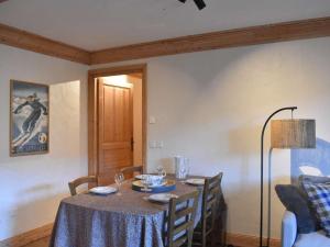 Appartements Appartement Meribel, 3 pieces, 4 personnes - FR-1-180-582 : photos des chambres