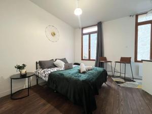 Appartements Le petit nid a 2 MIN gare / centre Meulan : photos des chambres