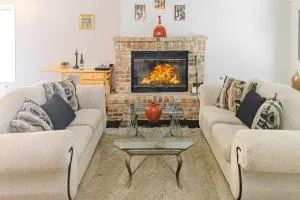 Lord Manor - Mark West Springs