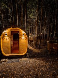 Jurty z widokiem, prywatna balia- DZIKOLAS GLAMPING