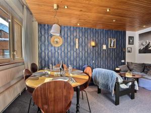 Grand appartement spacieux pour 5 pers., balcon, accès direct aux pistes, Wifi - FR-1-455-167