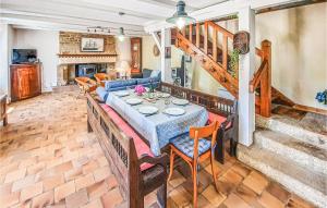 Maisons de vacances Stunning Home In Moelan Sur Mer With Wifi, Private Swimming Pool And Outdoor Swimming Pool : photos des chambres