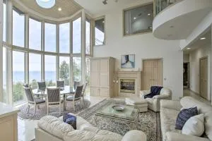 Grand Egg Harbor Home with Stunning Lake Views! - Crivitz
