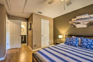 Cozy Condo about 5 Mi to University of Florida!