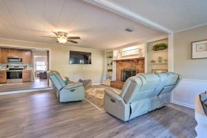 Port St Joe Getaway with Large Yard and Fire Pit!