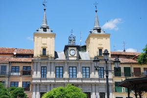 Plaza Mayor, 12, Segovia, Spain.