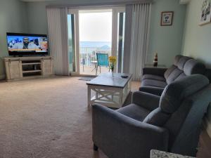 Spectacular 5th Floor Gulf View Condo in Panama City Beach, just steps away from the beach