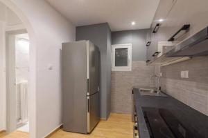 Fully renovated 1 bedroom condo