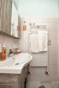 Spirelas House Private Parking 15min from town