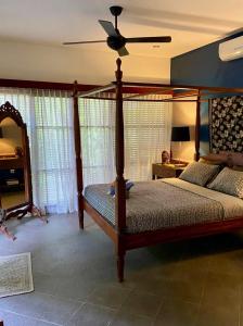 Spacious 4-bedroom garden villa