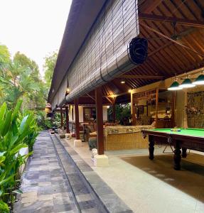 Spacious 4-bedroom garden villa