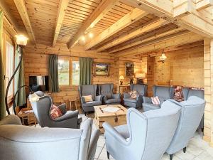 Chalets Chalet Demi-Quartier, 7 pieces, 14 personnes - FR-1-560-36 : photos des chambres