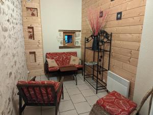 Maisons de vacances Gite Vouthon, 3 pieces, 4 personnes - FR-1-653-6 : photos des chambres