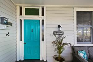 Howitt House - Central Metung Village Retreat