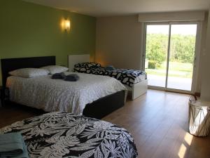 Maisons de vacances Gite Oriolles, 4 pieces, 8 personnes - FR-1-653-144 : photos des chambres