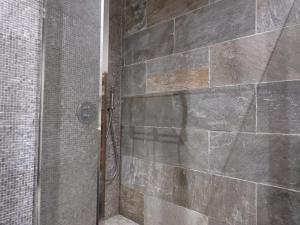 Maisons de vacances Gite spacieux avec jardin privatif, animaux, acces PMR, peche, randonnees et equipements bebe inclus - FR-1-653-191 : photos des chambres
