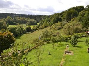 Maisons de vacances Gite Beaulieu-sur-Sonnette, 2 pieces, 2 personnes - FR-1-653-219 : photos des chambres