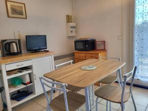 Appartements Studio Merville-Franceville-Plage, 1 piece, 2 personnes - FR-1-465-86 : photos des chambres