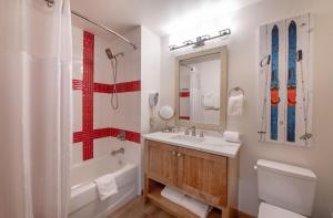 Zephyr Mountain Lodge Premium-Rated 2416