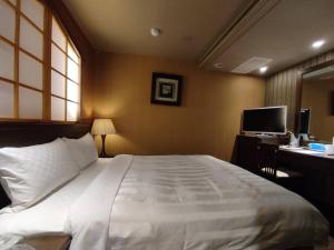 Phòng Đôi không có Cửa sổ (Double Room without Window)