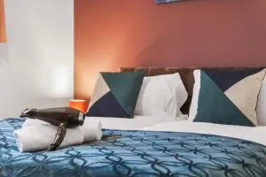 Inviting 2-Bed House in Milton Keynes - Netflix - Wolverton