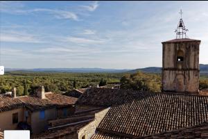 Maisons de vacances CLOS LE LAVANDIN grande propriete 16 personnes aux portes du Verdon - NOUVEAU A LA LOCATION : photos des chambres