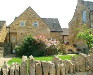 Cotswold Charm Stable Cottage - Weston Subedge