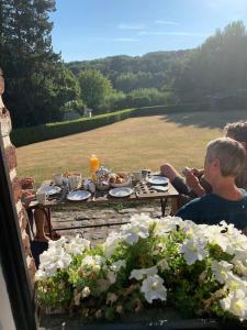 Chambre d hôtes Le Joyau with indoor pool and sauna