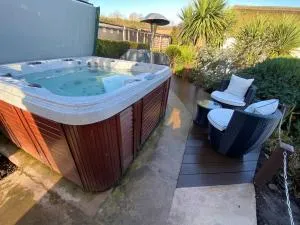 The Studio with Hot Tub in East Budleigh in beautiful countryside - 巴德利索尔特顿