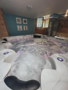 Maisons d'hotes Spa 166 jets, studio prive « bord de mer «  : photos des chambres