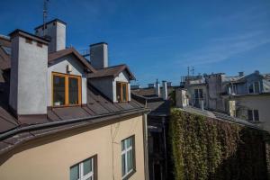 Golden ApartmentsAug4