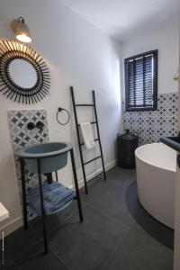 Villas La villa Terracotta - Villa de reve au calme a 900 m de l'ocean avec piscine chauffee : photos des chambres