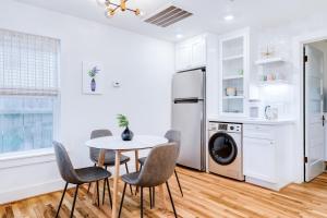 Barefoot Coastal Cottage