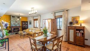 Casa Cuatro Vientos Almogía by Ruralidays