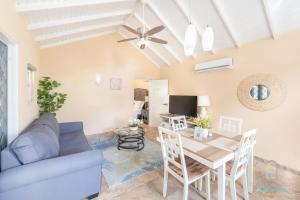 Dover Court Apartments - Steps to St Lawrence Gap