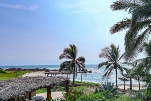 Beautiful Family House Beachfront