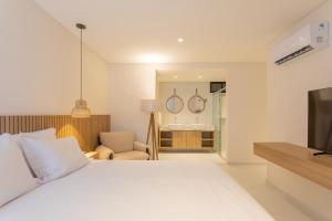 Acqua Residences Luxury Collection