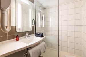 Hotels ibis Bordeaux Centre Meriadeck : photos des chambres