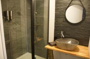 B&B / Chambres d'hotes Maison Georges Couthon : photos des chambres