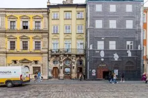 In Town hostel - Винники