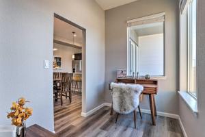 6 Mi to Dtwn Denver Townhome with Patio!