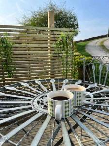 Sunny Luxurious 2 bedroom Holiday cottage