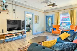 Colorful Bisbee Home with Patio about 1 Mi to Dtwn!