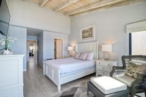 Oceanfront Views, Heated Pool, Hot Tubs, Parking