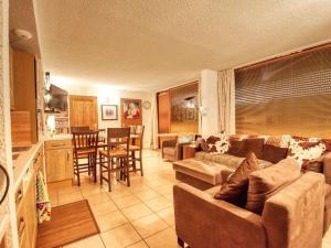 Appartement de 60 m² pour 6 personnes, pied des pistes - FR-1-642-71