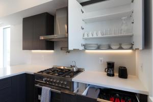 Modern 5 Bedroom Masterpiece With Rooftop Deck