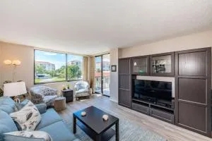 Palma Fabulous Island View Condo - Point Brittany