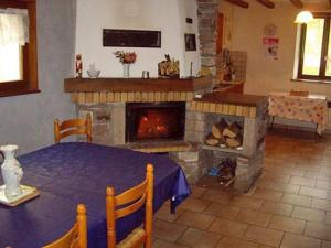 Maisons de vacances Gite Le Val-d'Ajol, 5 pieces, 10 personnes - FR-1-589-139 : photos des chambres