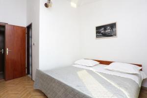 Apartments by the sea Rogoznica - 7558