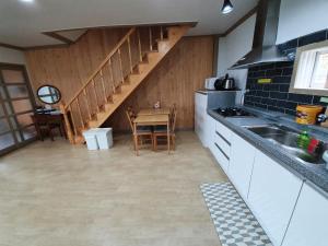 Gyeongpodae Darakbang